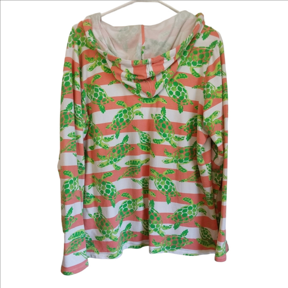Crown & Ivy 1X Vibrant Turtle Print Hoodie - Picture 4 of 9